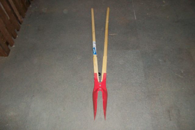 1 Post hole digger image
